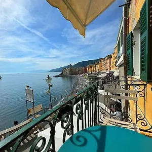  Appartamento Un Terrazzino Sul Lungomare Italia